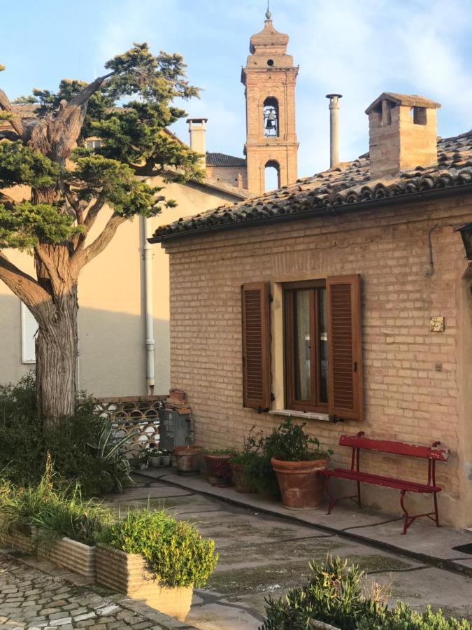 La Trave Bed & Breakfast Montecosaro  ภายนอก รูปภาพ