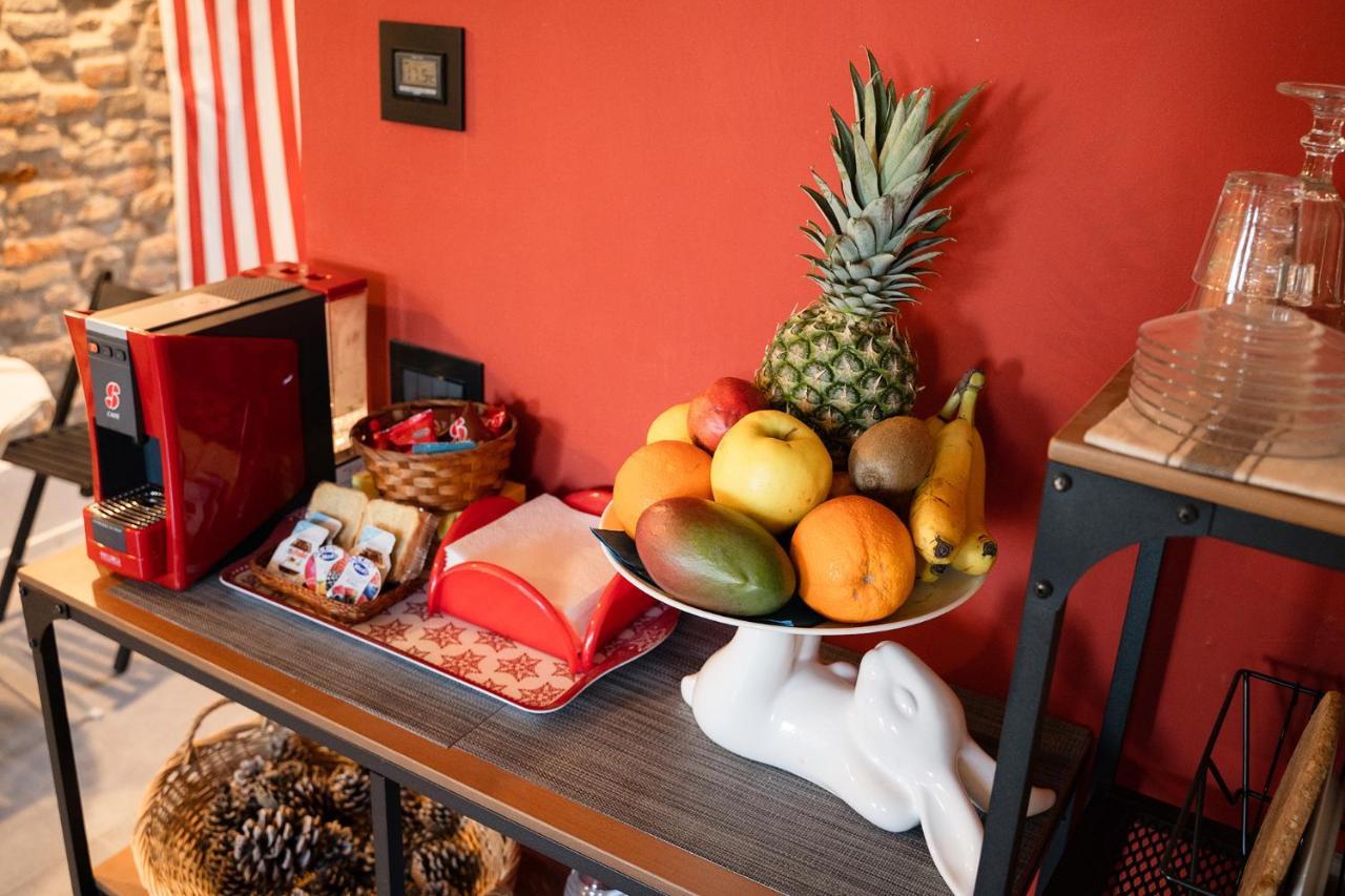 La Trave Bed & Breakfast Montecosaro  ภายนอก รูปภาพ