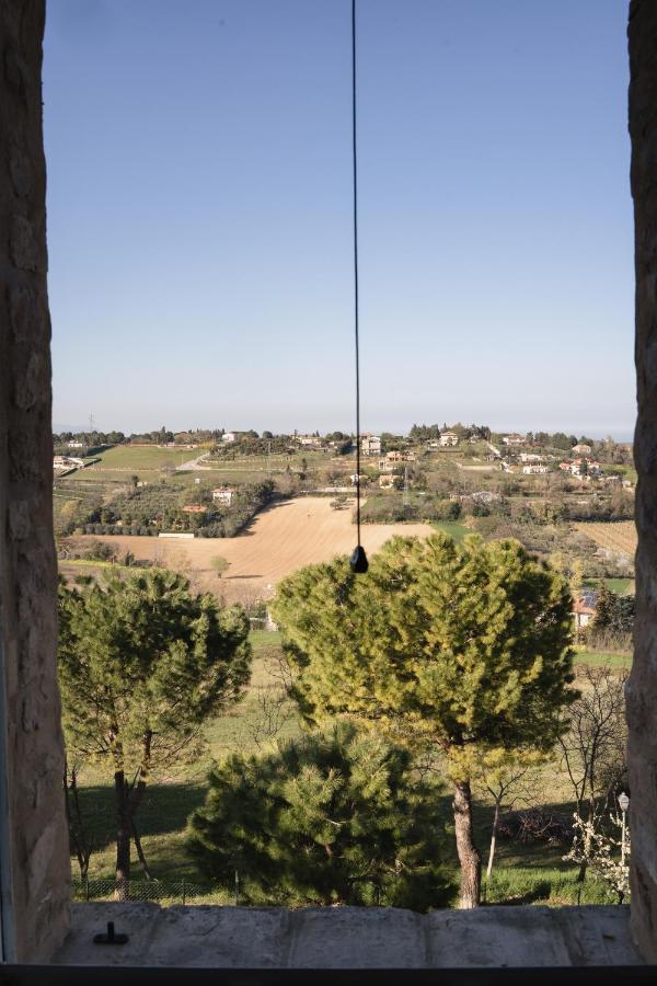 La Trave Bed & Breakfast Montecosaro  ภายนอก รูปภาพ