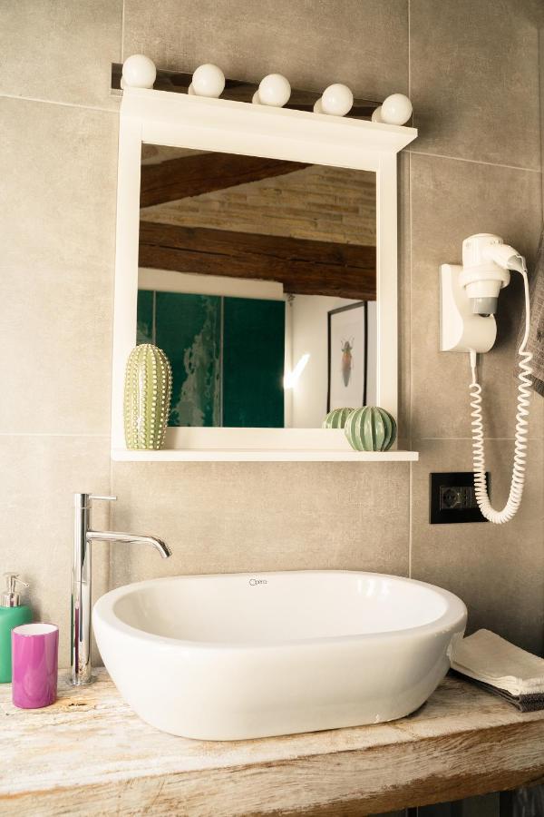 La Trave Bed & Breakfast Montecosaro  ภายนอก รูปภาพ